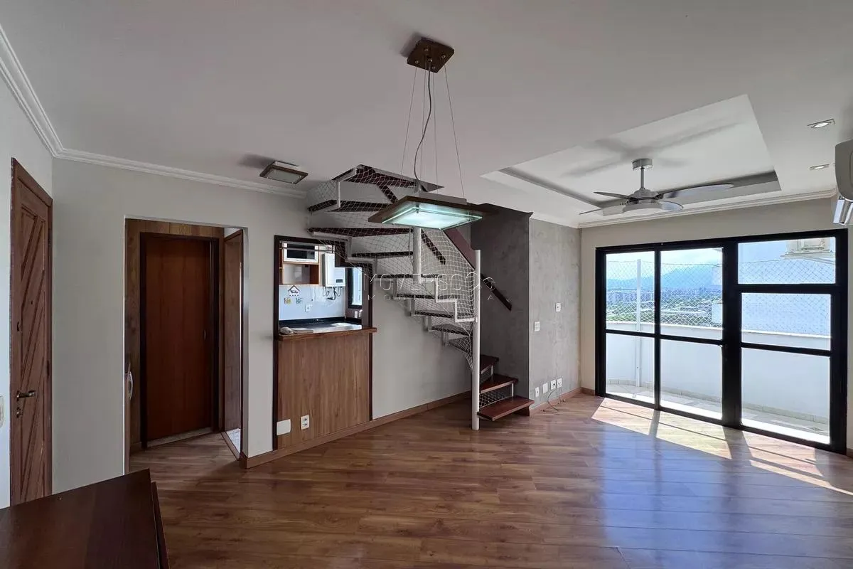 Apartamento Duplex em BARRA DA TIJUCA — Duplex Service