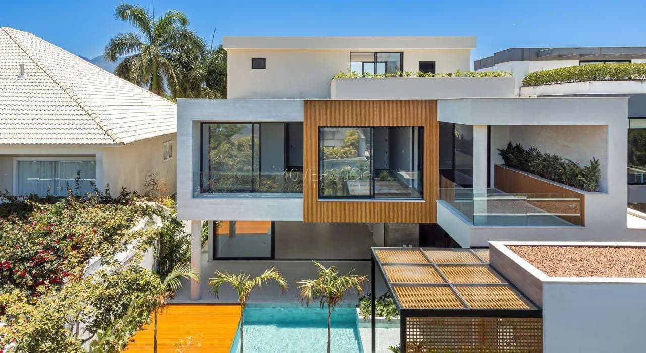Casa de Condomínio em Barra da Tijuca — Del Lago