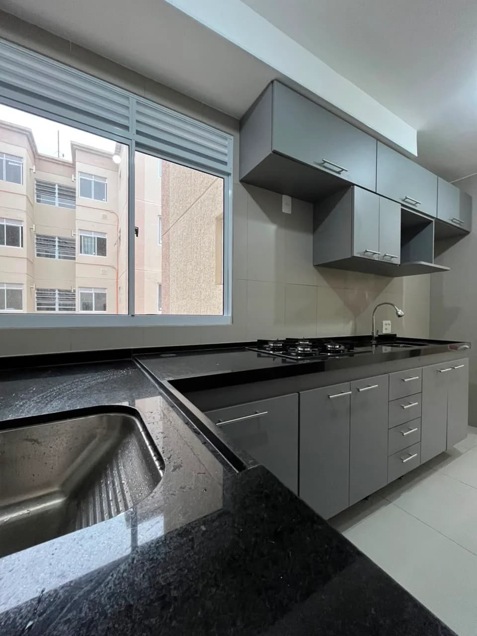 Apartamento com 2 quartos em Vargem Pequena com 43m²