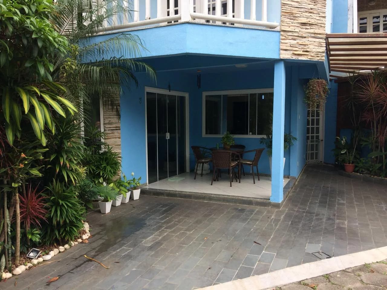 Casa Duplex - Contendo 3 quartos ( 1 suíte ).