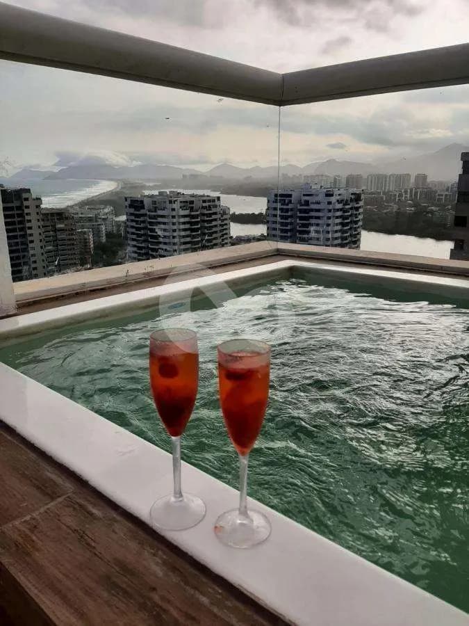 Cobertura em Barra da Tijuca — Alfa Barra