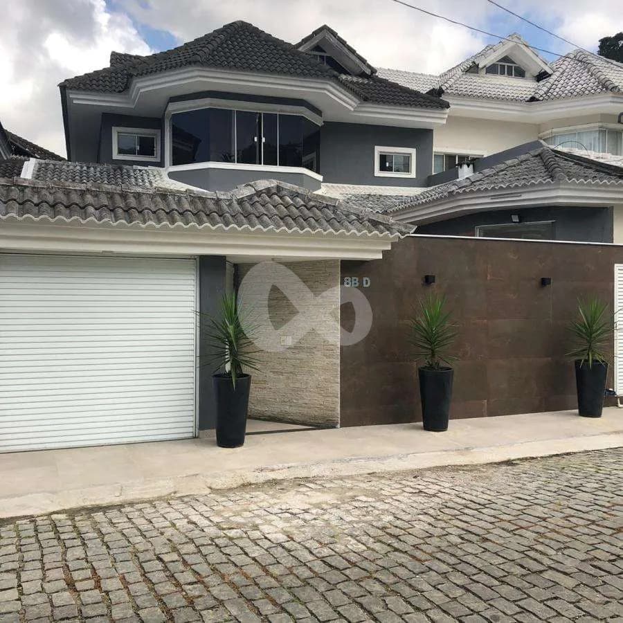 Casa em Vargem Pequena