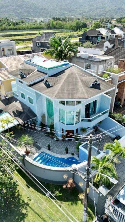Casa em Vargem Pequena
