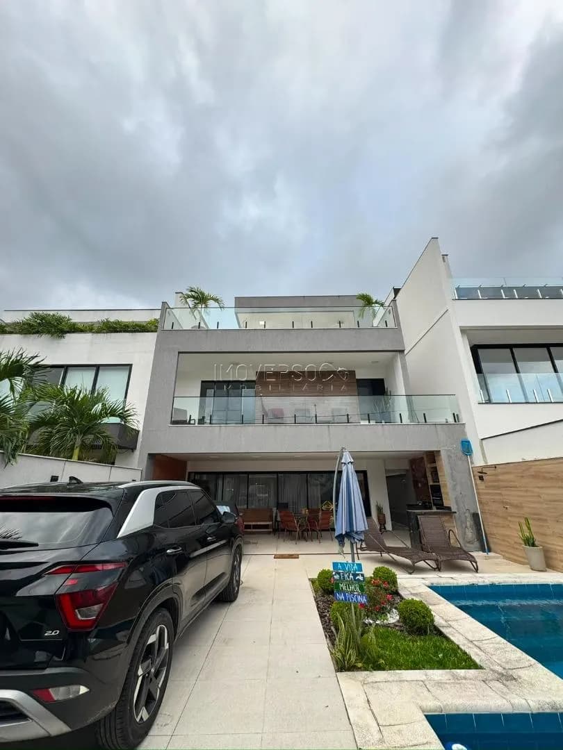 Casa em Recreio dos Bandeirantes — SAGRADA FAMILIA