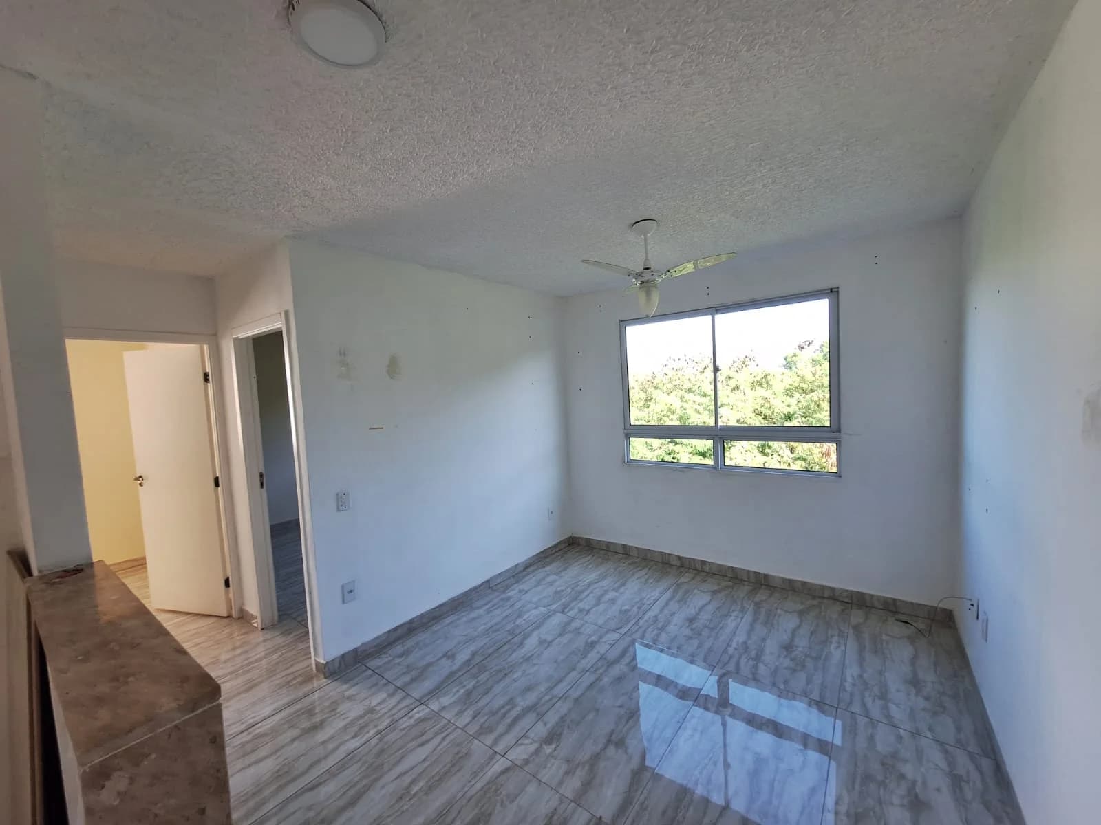 Apartamento com 2 quartos em Vargem Pequena com 43m²