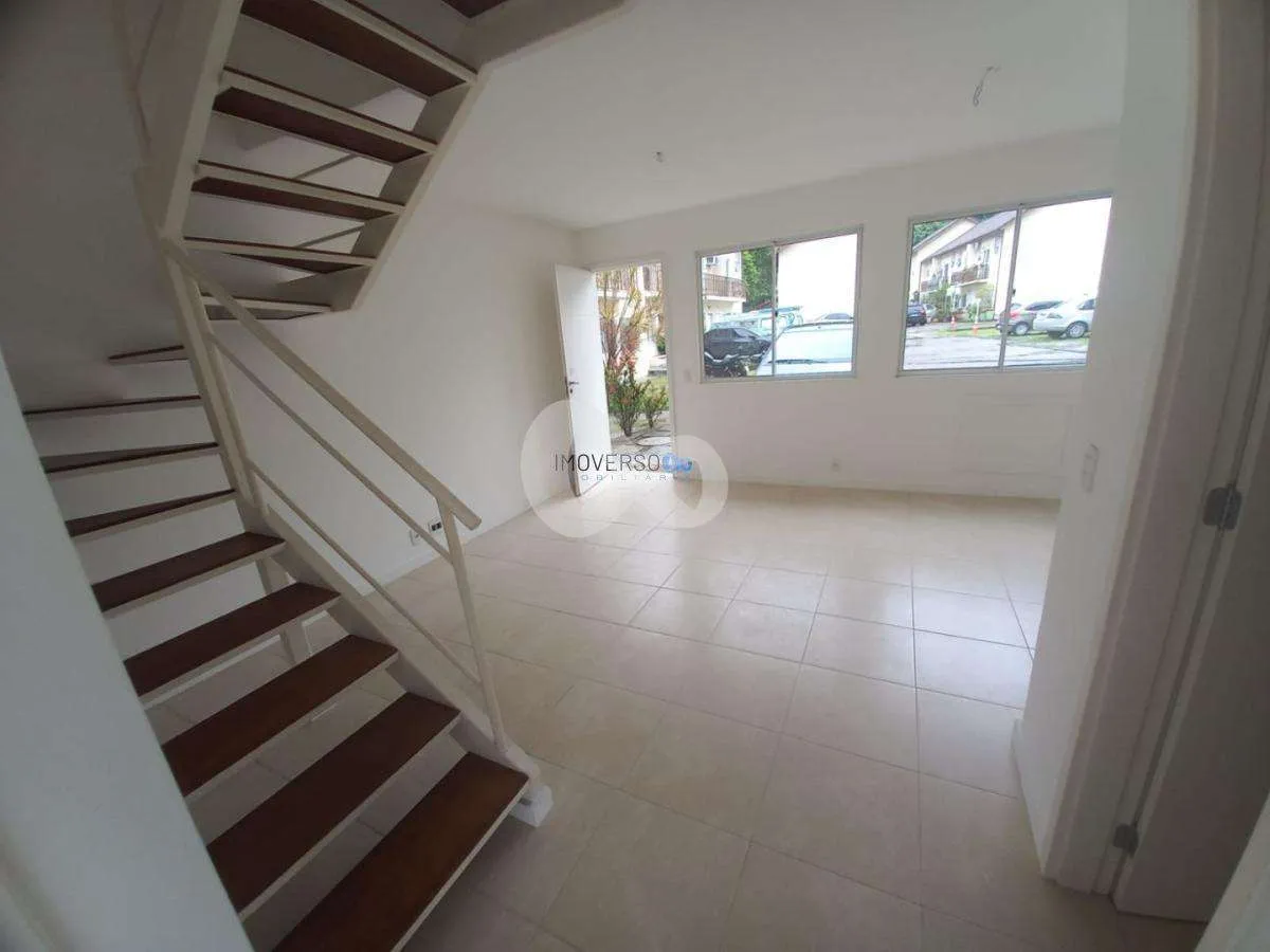 Casa em Vargem Pequena — Vilaggio Novara