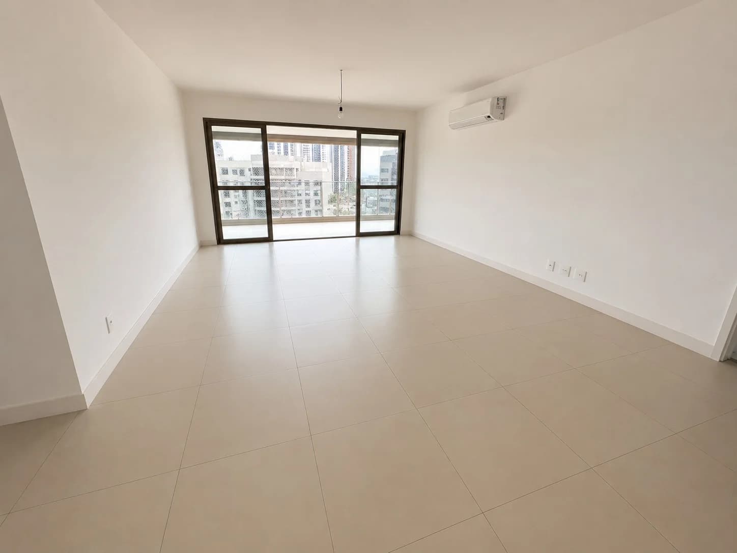 Apartamento para venda com 4 quartos em Barra da Tijuca com 185m²