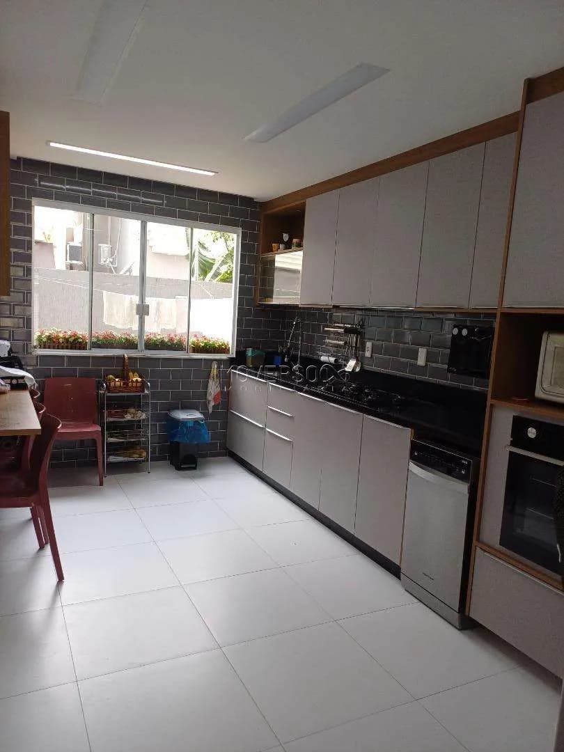 Casa de Condomínio em Recreio dos Bandeirantes — Riviera Del Sol