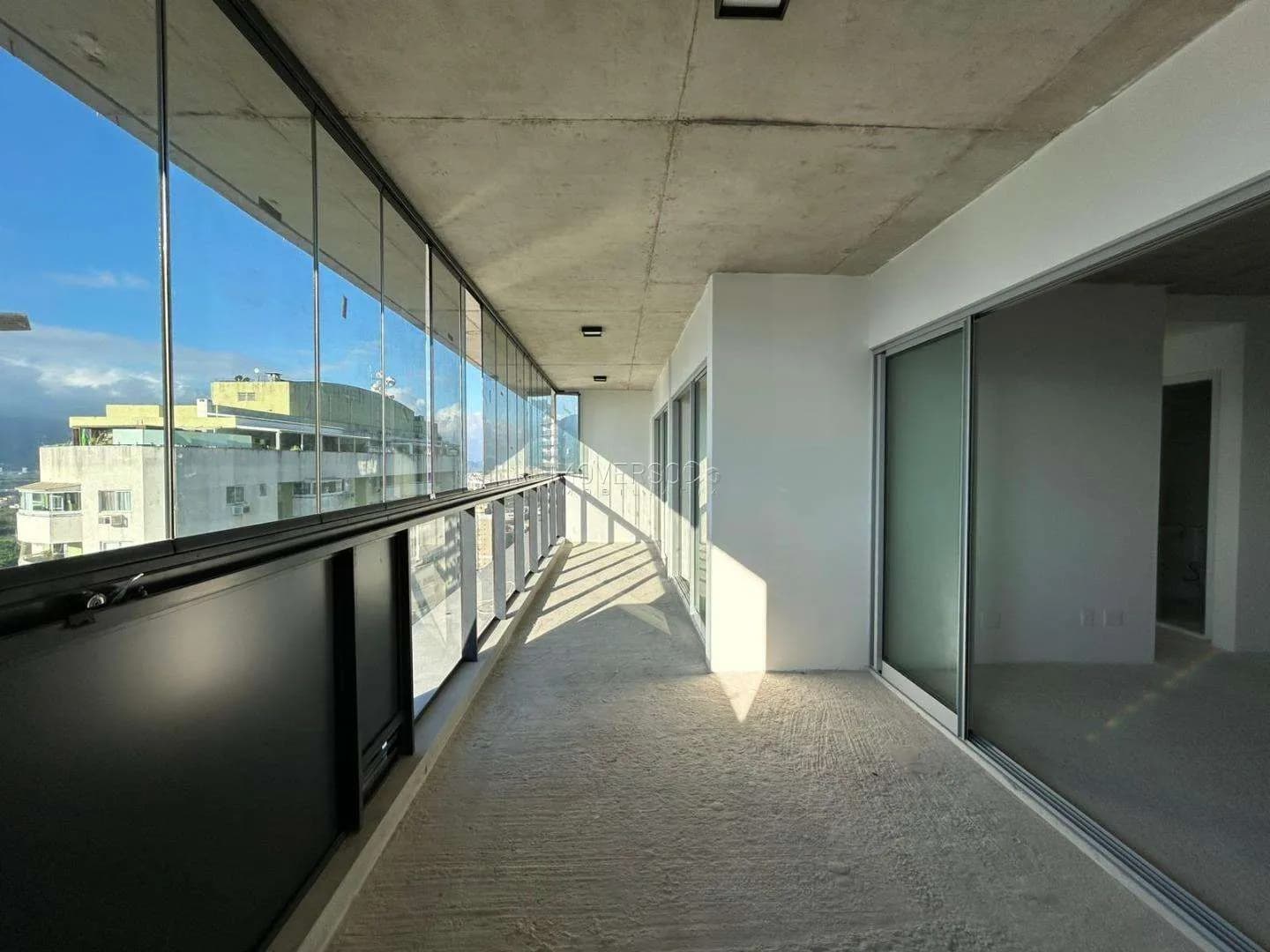 Apartamento em Recreio dos Bandeirantes — Wide