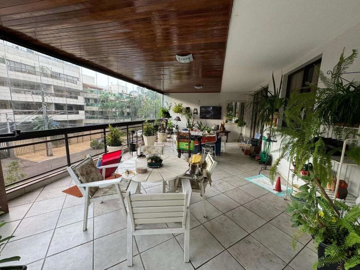 Apartamento em Recreio dos Bandeirantes — Gleba A