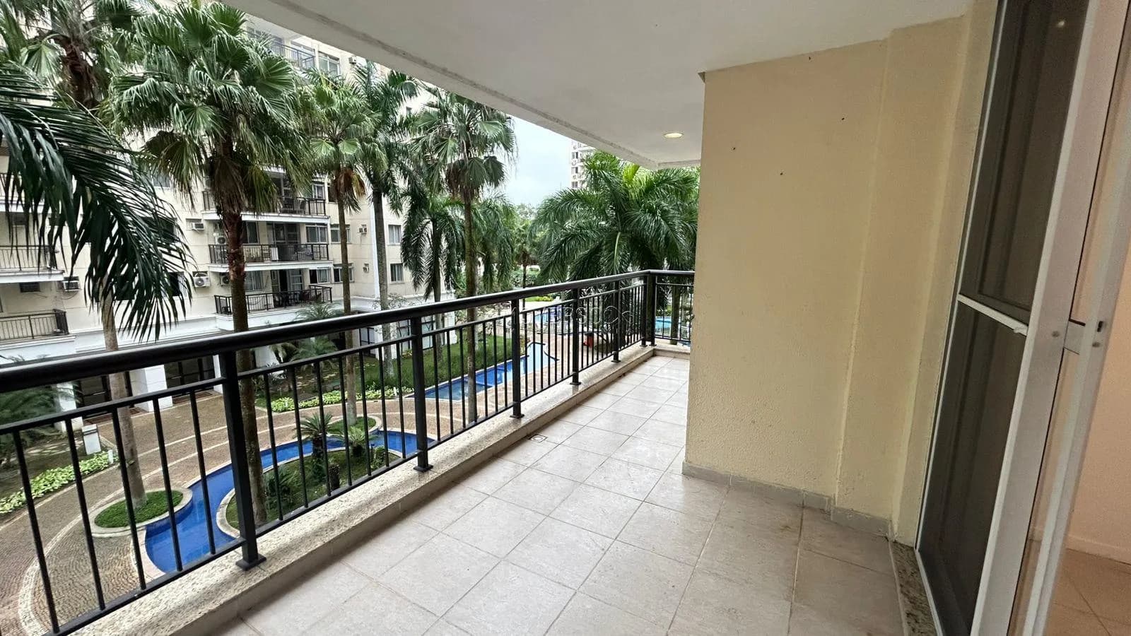 Apartamento em Recreio dos Bandeirantes — Barra Family