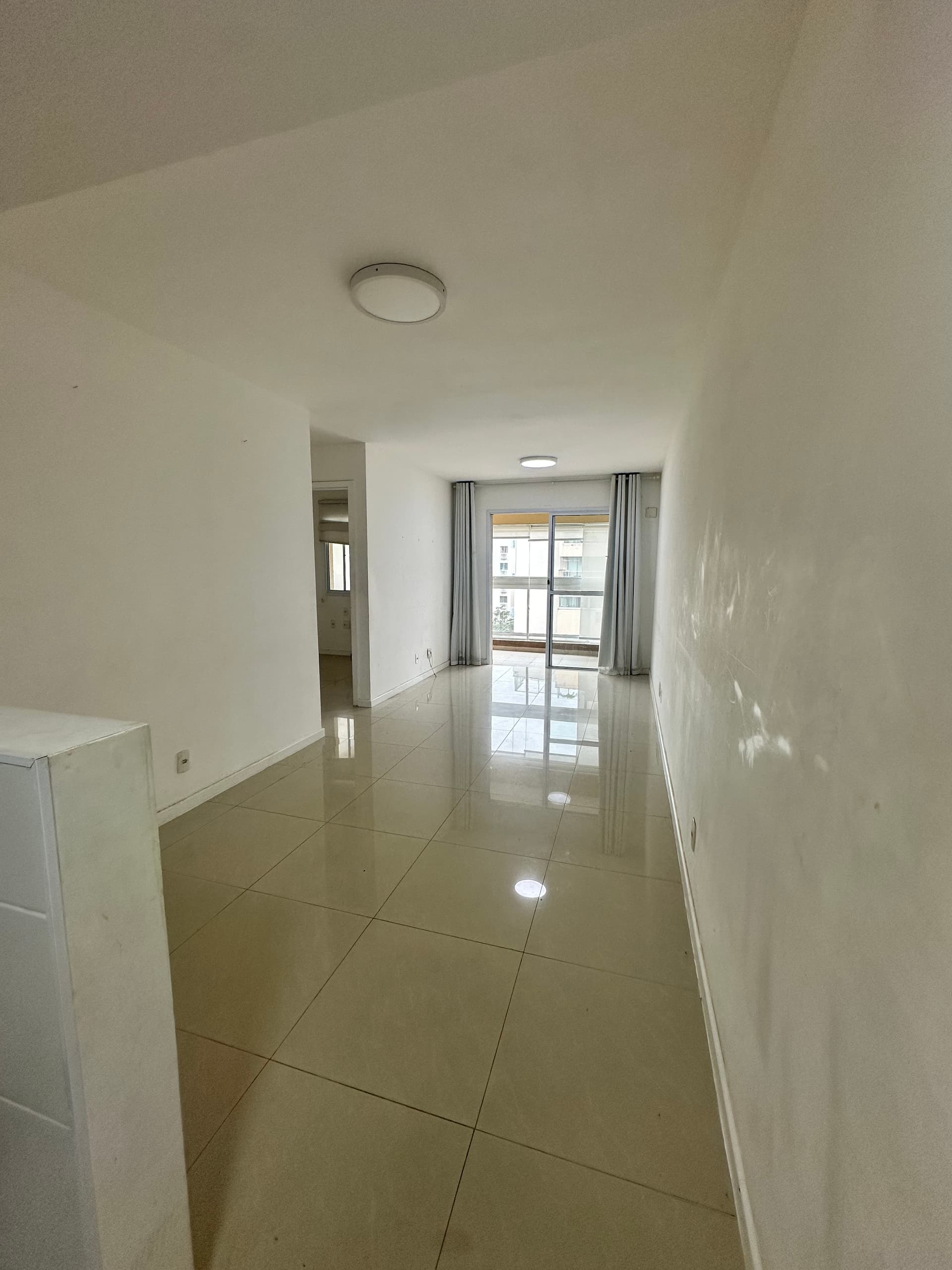 Excelente Apartamento de 3 Quartos no Luar do Pontal