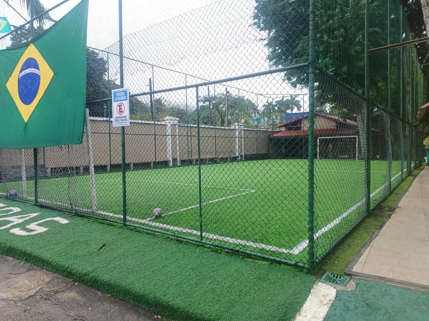 Casa de Condomínio em Vargem Pequena — VEREDAS