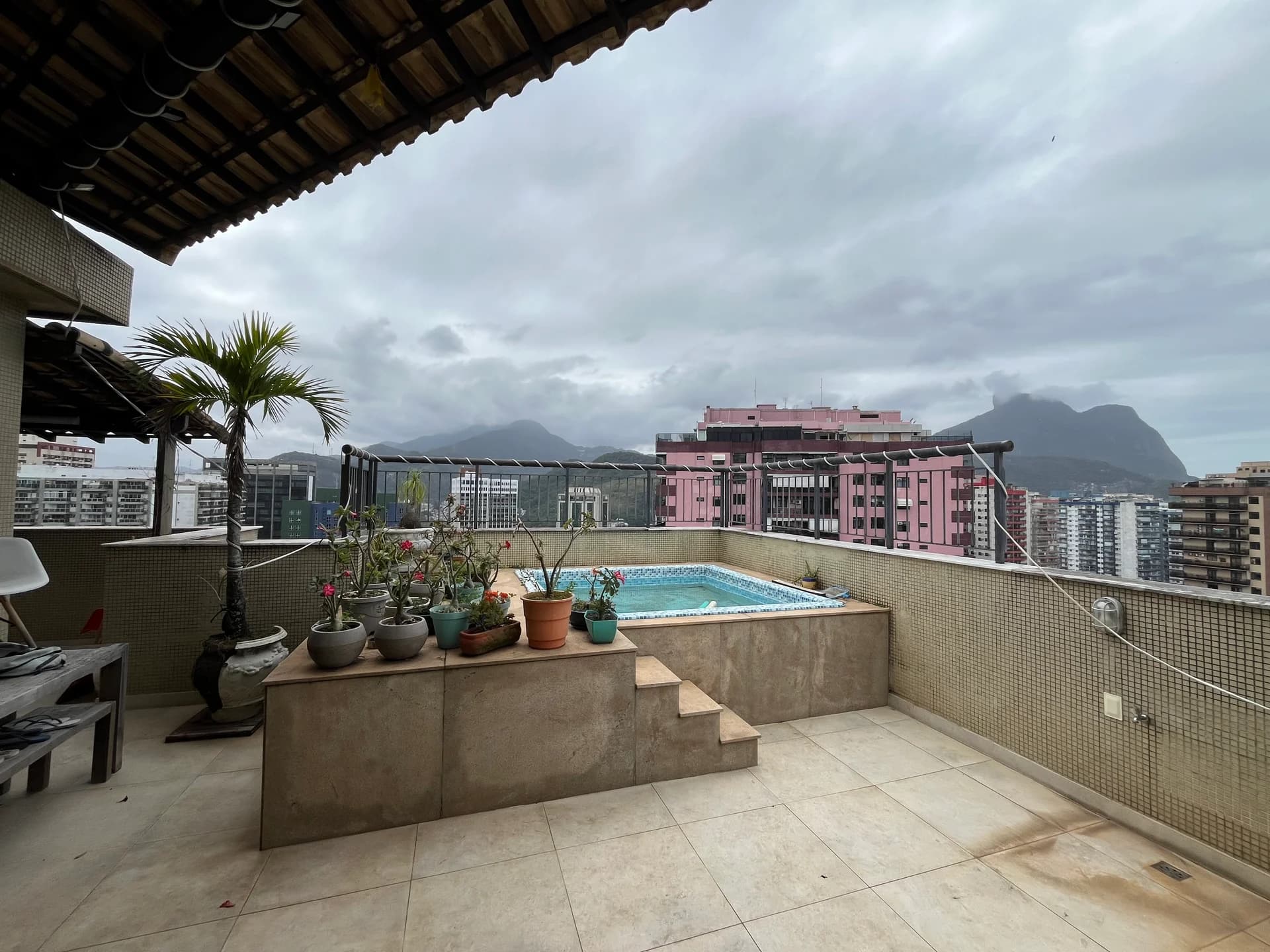 Cobertura linear, vista mar 210m².