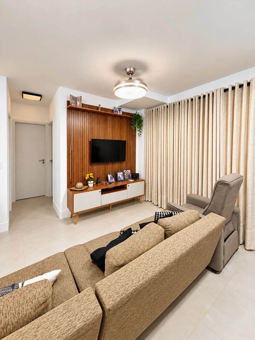 Apartamento com 2 Quartos, Suíte e Varanda Envidraçada no Duo Residenziale – Barra Bonit