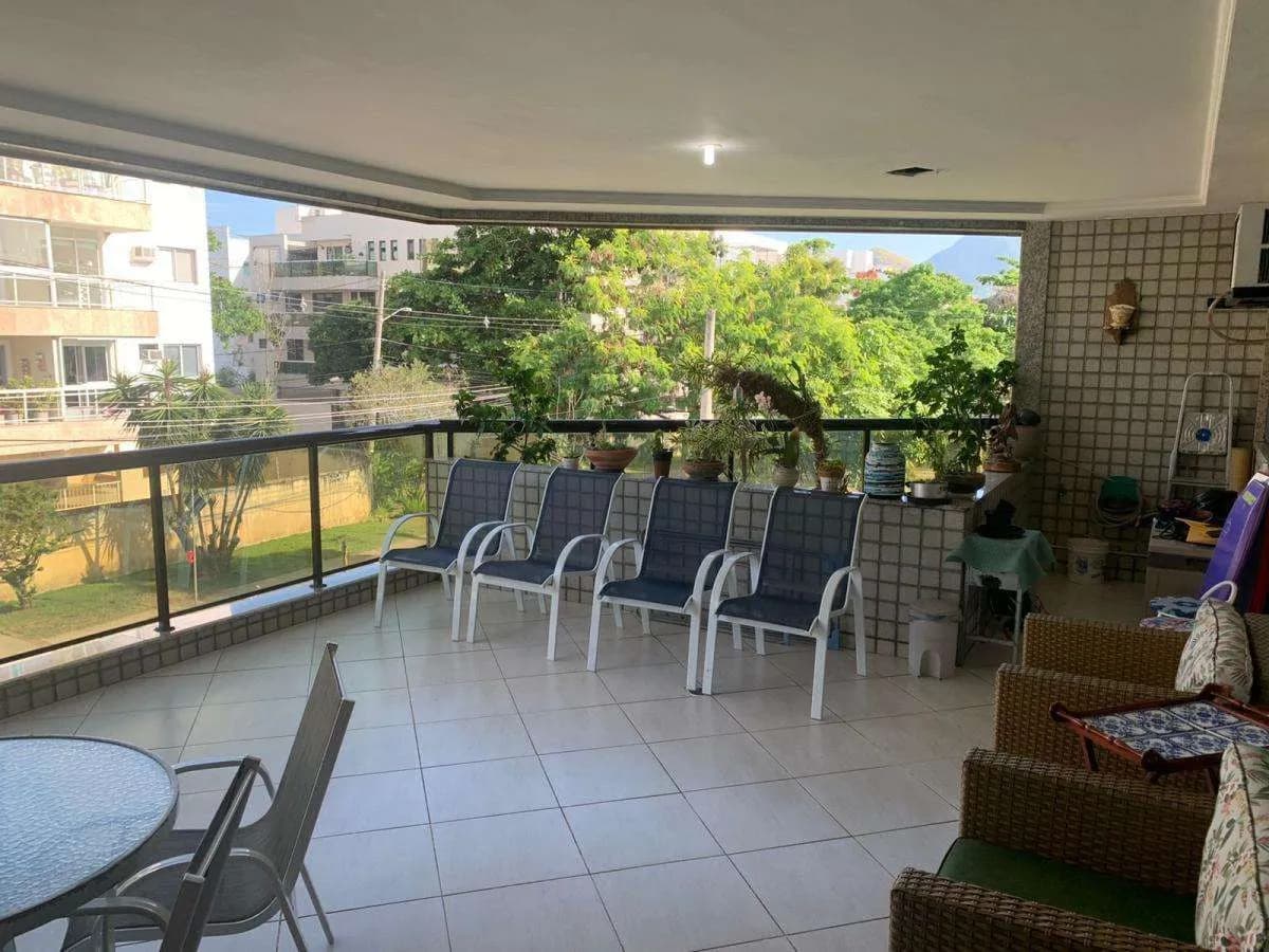 Apartamento em Recreio dos Bandeirantes — Gleba B