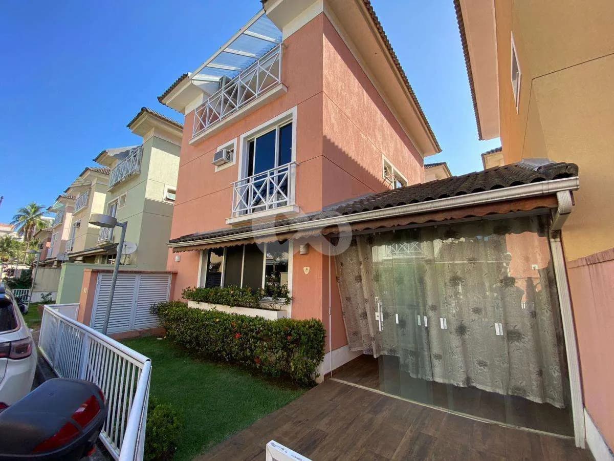 Casa de Condomínio em Recreio dos Bandeirantes — Villagio Del Mare
