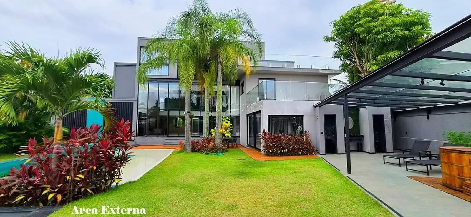 Casa de Condomínio em Barra da Tijuca — Mansões
