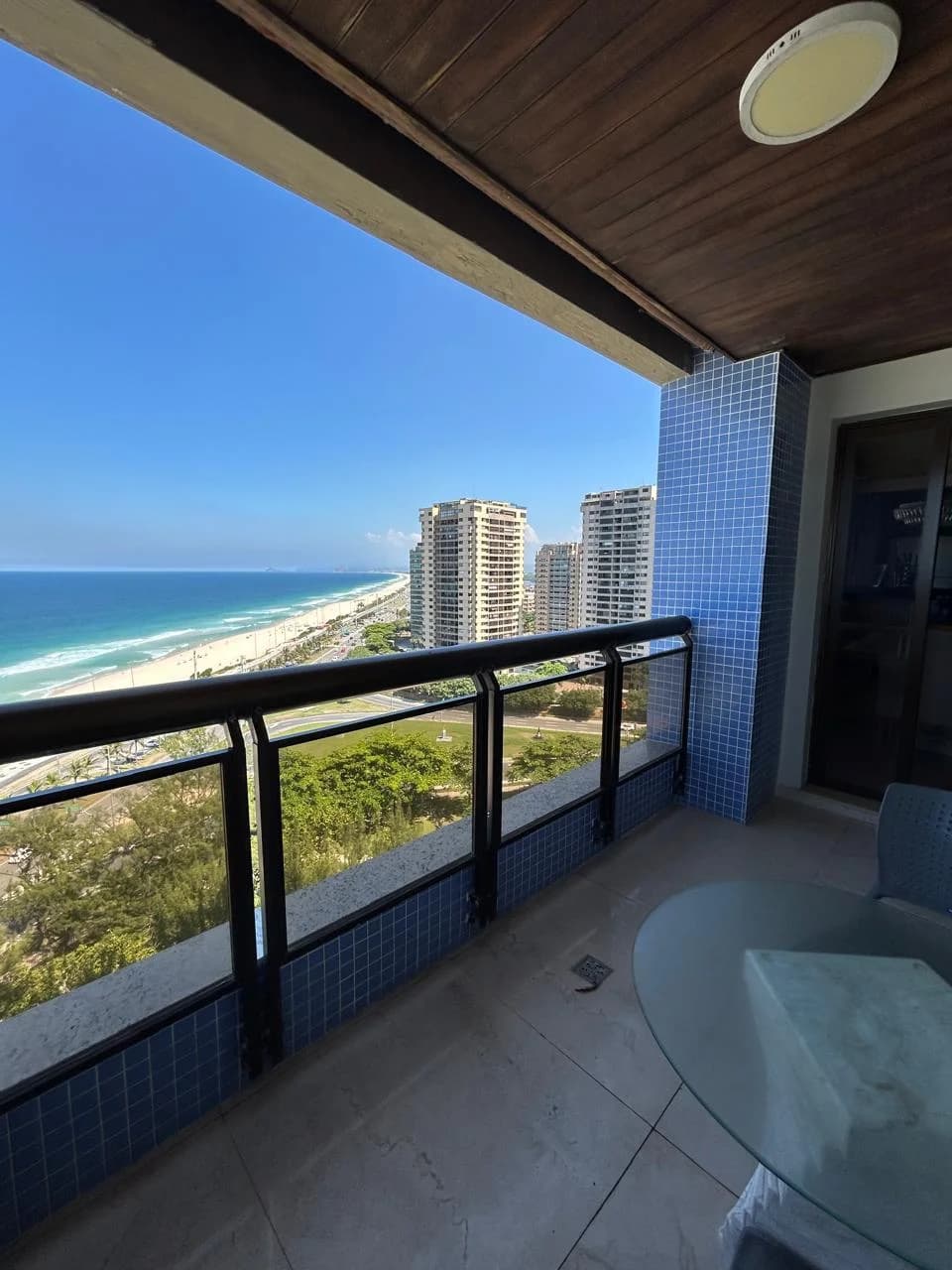 Apartamento 2 quartos uma suite frente mar Barra da Tijuca